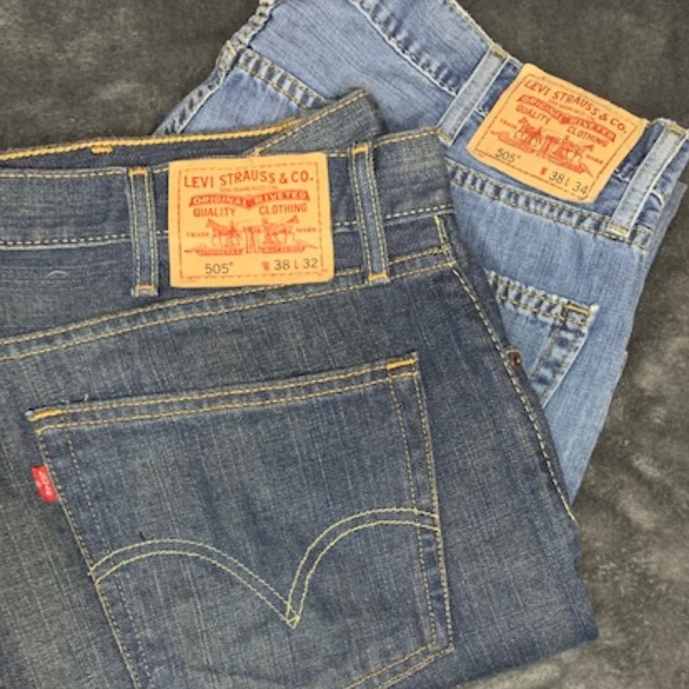 2 Levi's Men's 505 Straight Fit Jeans 38W